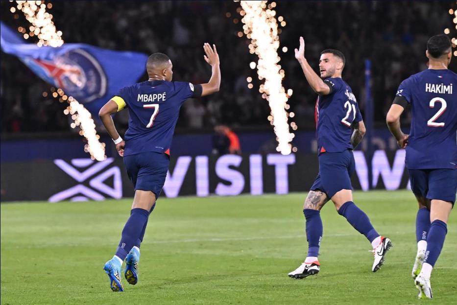  姆巴佩梅开二度，刷新法甲单赛季进球纪录  