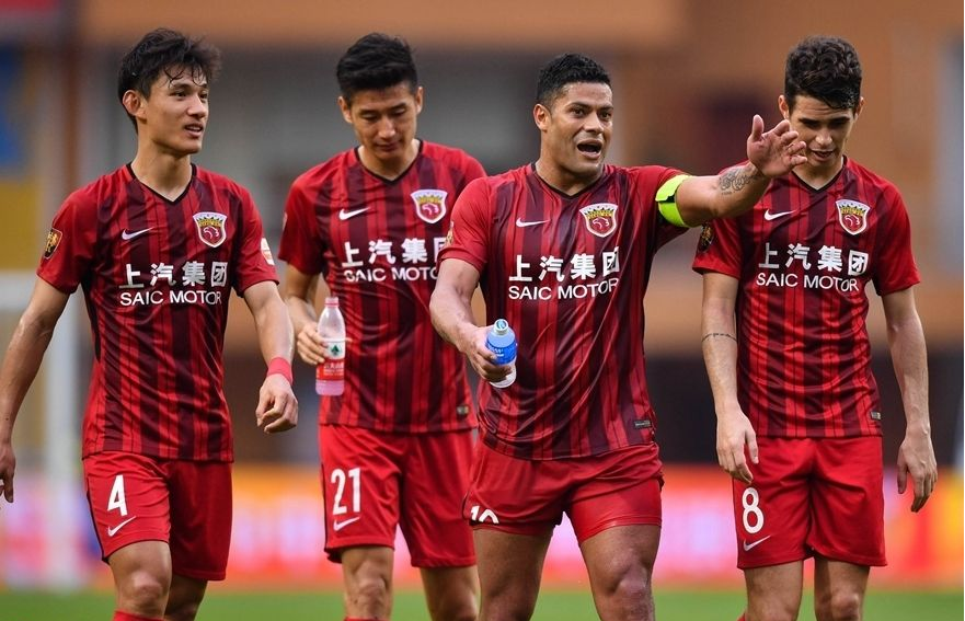  朗斯主场战平里尔保留争冠希望  